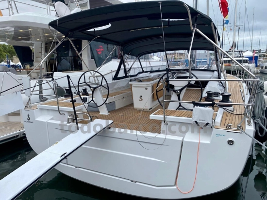 Beneteau Oceanis 51.1 usado à venda