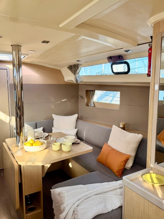 Beneteau Oceanis 41.1 usata in vendita