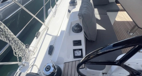 Bavaria Yachts C42 usado à venda