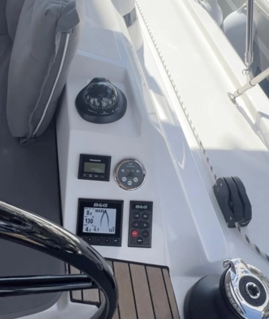 Bavaria Yachts C42 usado à venda