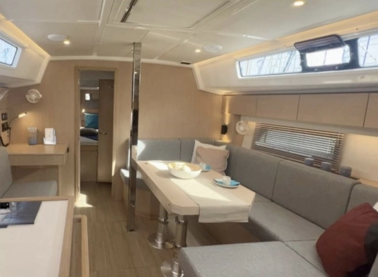 Bavaria Yachts C42 usado à venda