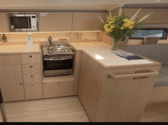 Bavaria Yachts C42 usado à venda