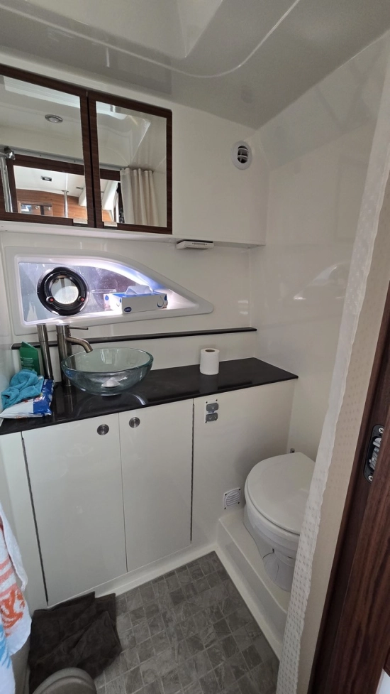 Sea Ray Sundancer 320 usado à venda