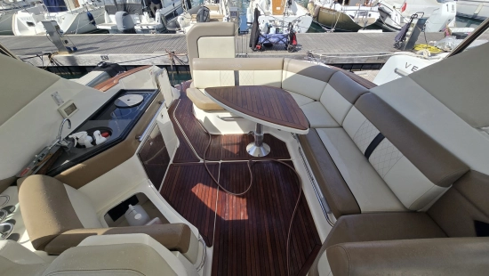 Sea Ray Sundancer 320 usado à venda