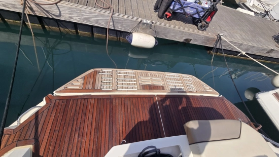 Sea Ray Sundancer 320 usado à venda