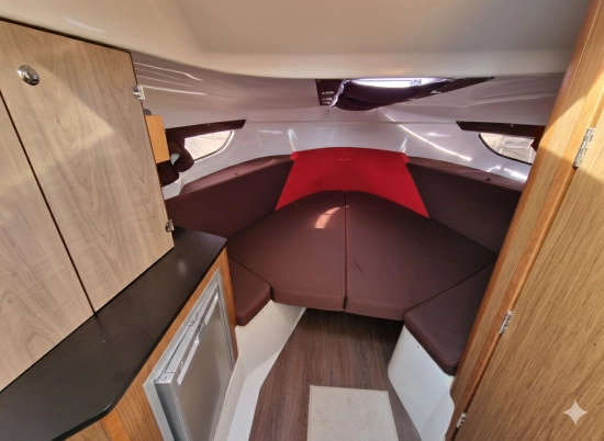 Beneteau Flyer 8.8 sundeck usado à venda