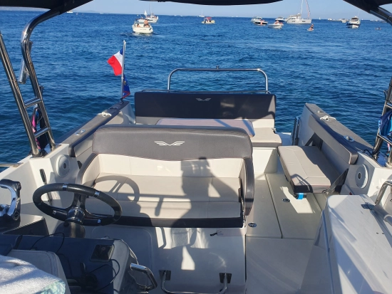 Beneteau Flyer 8.8 sundeck usado à venda