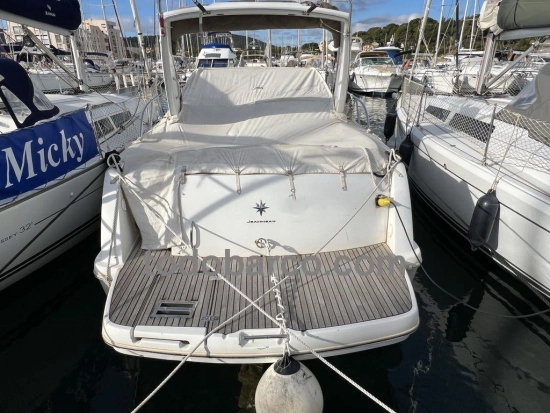 Jeanneau Leader 8 preowned for sale