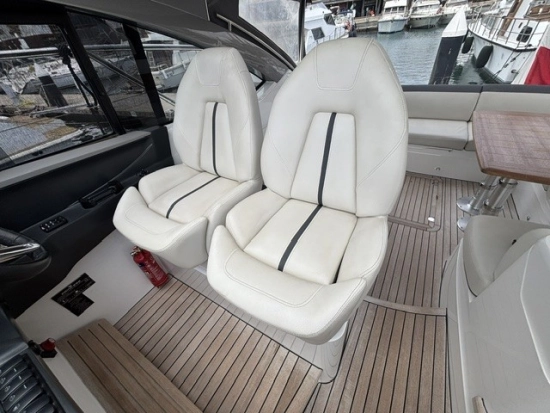 Princess V 40 usado à venda
