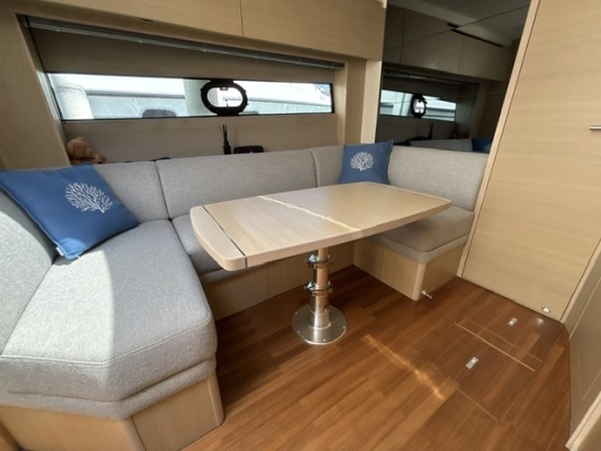 Princess V 40 usado à venda
