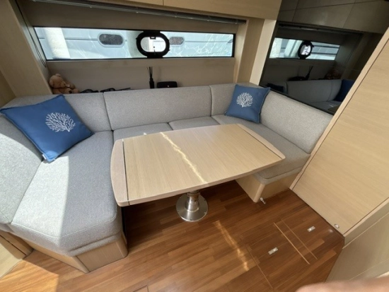 Princess V 40 usado à venda