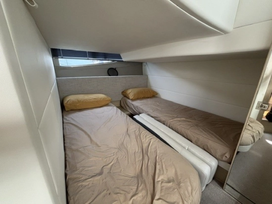 Princess V 40 usado à venda