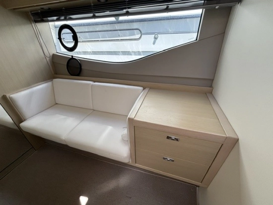 Princess V 40 usado à venda