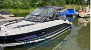 Quicksilver Cruiser 755 usado à venda