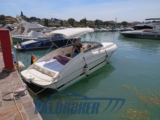 Performance Marine 807 Performance de segunda mano en venta