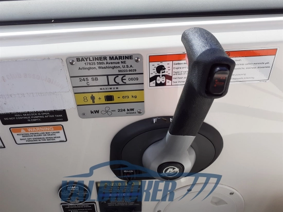 Bayliner 245 usata in vendita