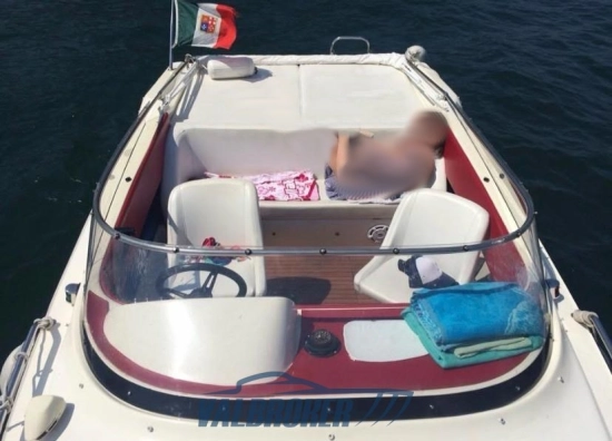 Performance Marine 607 Performance usado à venda