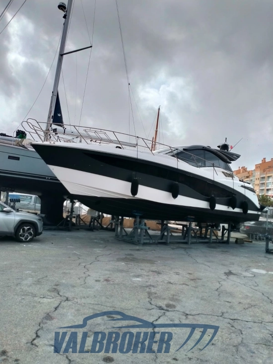 Galeon 445 HTS usado à venda