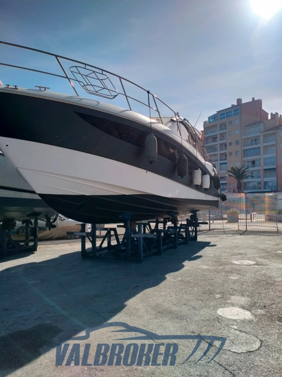 Galeon 445 HTS usado à venda