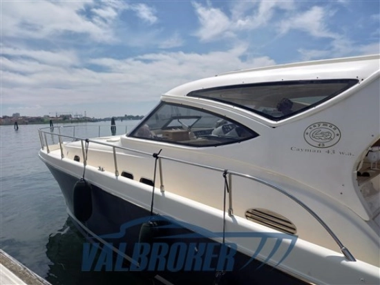 Cayman Yachts 43 WA de segunda mano en venta