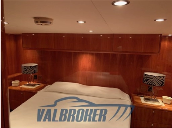 Hatteras Yachts 70' Convertible de segunda mano en venta