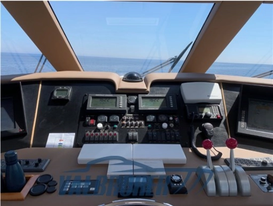 Hatteras Yachts 70' Convertible gebraucht zum verkauf