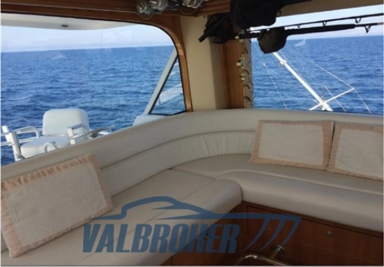 Hatteras Yachts 70' Convertible preowned for sale