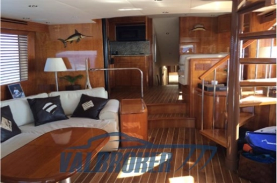 Hatteras Yachts 70' Convertible d’occasion à vendre