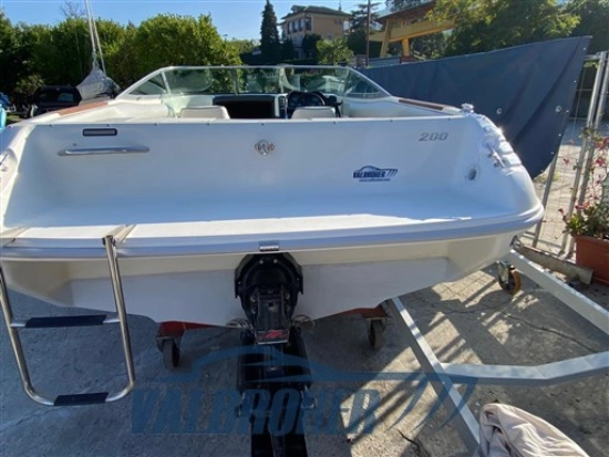 Sea Ray 200 SR preowned for sale