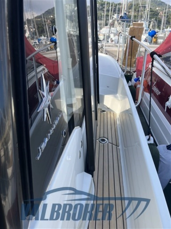 Jeanneau Merry Fisher 895 preowned for sale