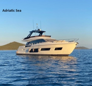 Ferretti Yachts 670 usado à venda