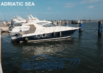 Cayman Yachts 43 WA usata in vendita