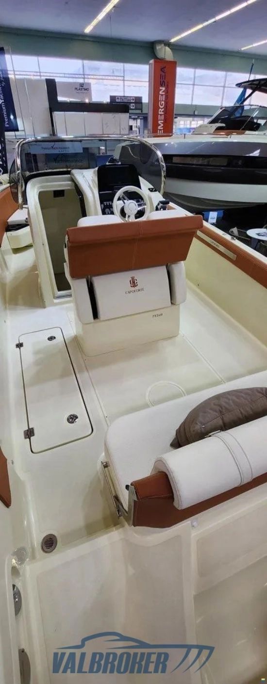 Invictus Capoforte FX240 de segunda mano en venta