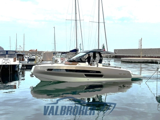 Invictus Yacht GT370 de segunda mano en venta