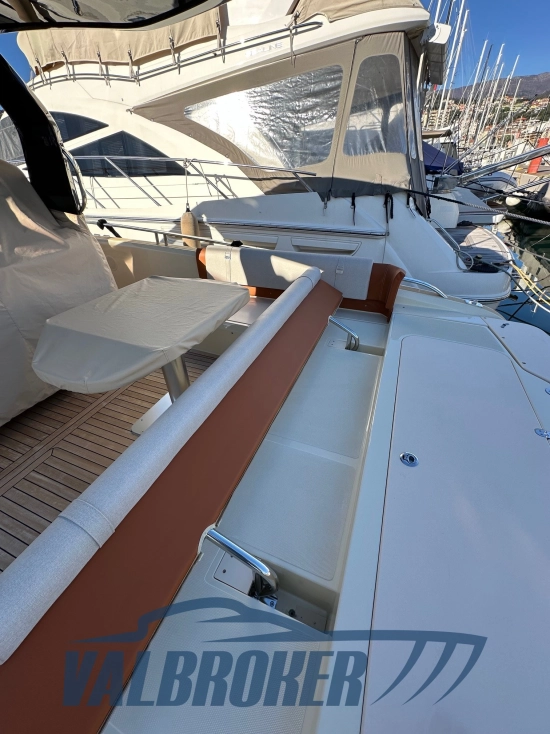 Invictus Yacht GT370 de segunda mano en venta