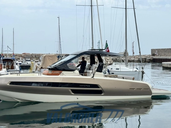 Invictus Yacht GT370 de segunda mano en venta