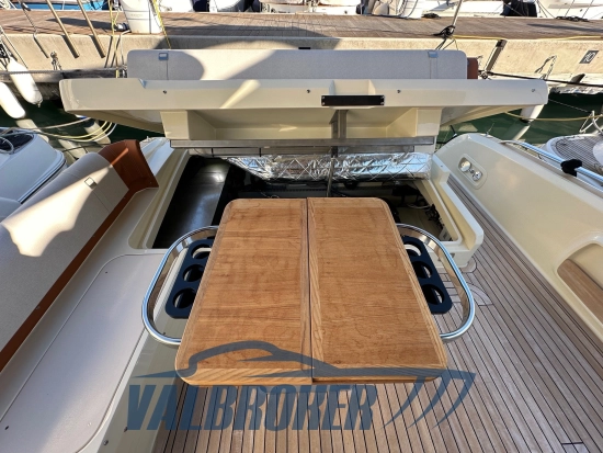 Invictus Yacht GT370 de segunda mano en venta