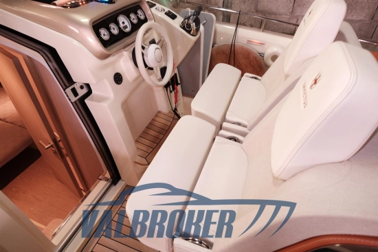 Invictus Yacht GT 280 de segunda mano en venta