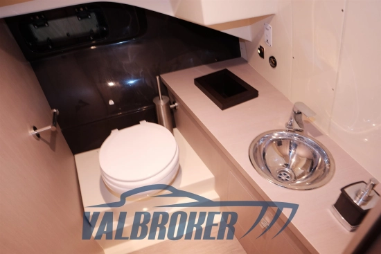 Invictus Yacht GT 280 de segunda mano en venta