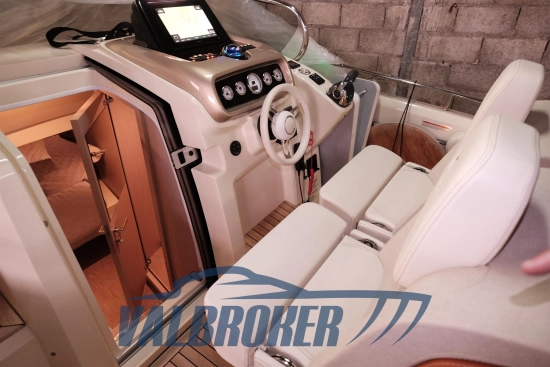 Invictus Yacht GT 280 de segunda mano en venta