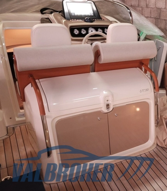 Invictus Yacht GT 280 de segunda mano en venta