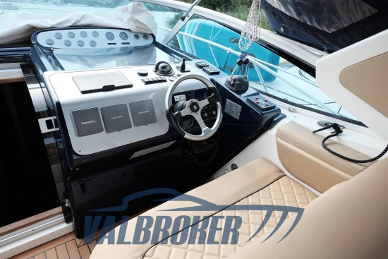 Sealine S 34 usado à venda