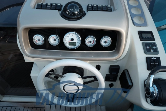 Invictus Yacht GT280 de segunda mano en venta