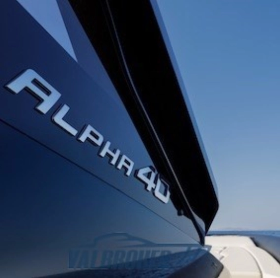 Technohull Alpha40 usata in vendita