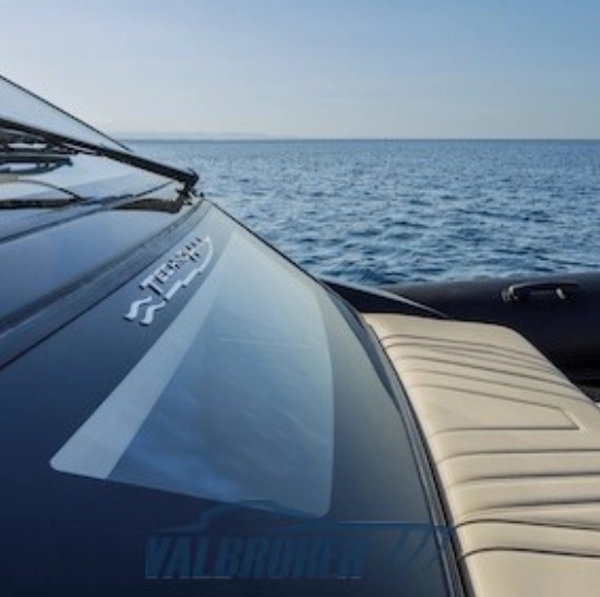 Technohull Alpha40 usata in vendita
