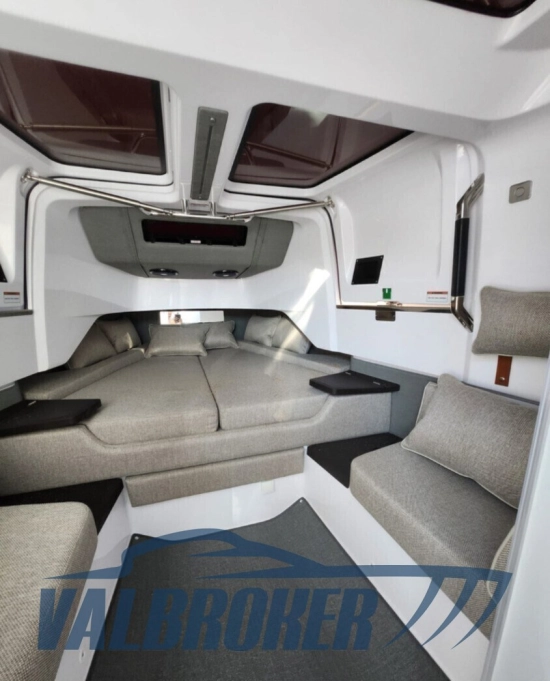 Axopar 37 Cross Cabin Brabus Line usado à venda