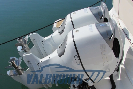 Sealine C335V usado à venda