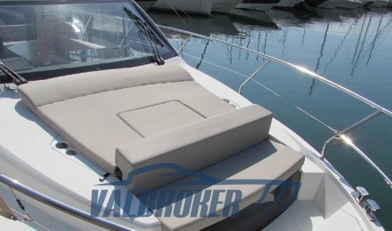Sealine C335V usado à venda