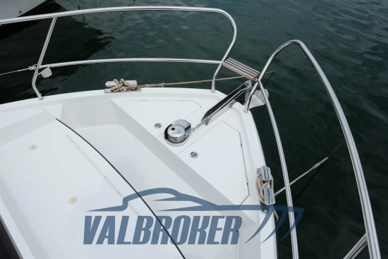 Sealine C335V usado à venda