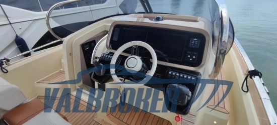 Invictus Yacht GT320 usata in vendita